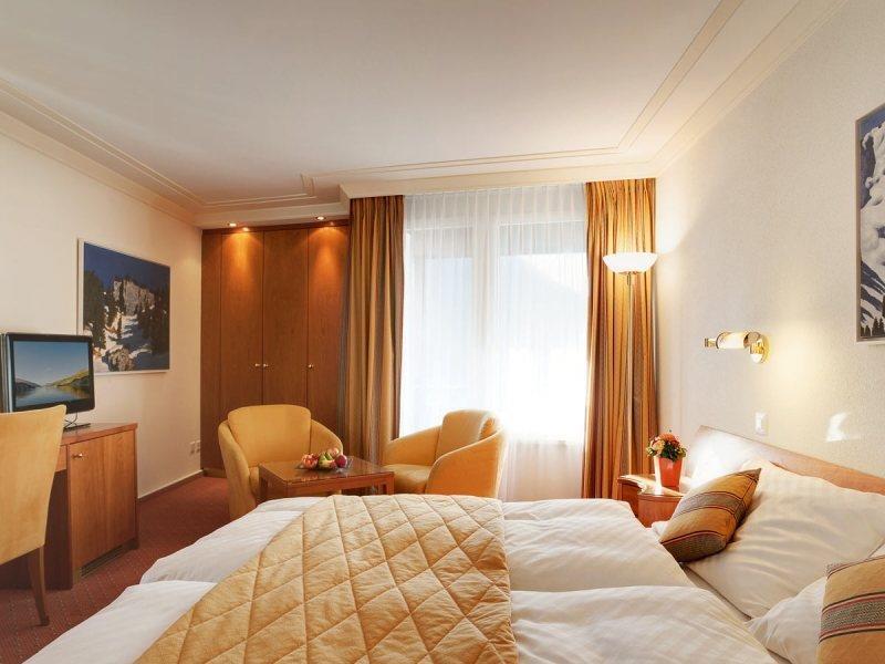 Kongress Hotel Давос Экстерьер фото
